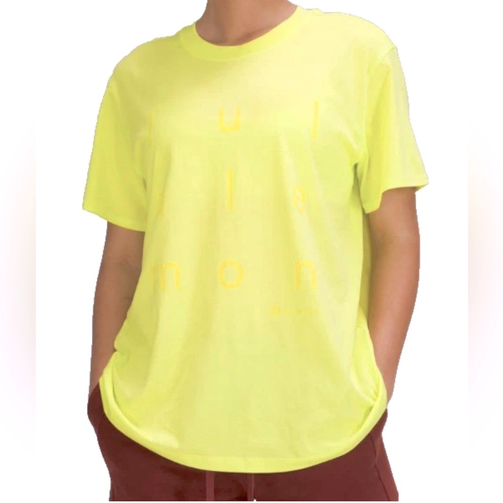 🍋Women’s Lululemon All Yours Short Sleeve Tee w/ Motif yellow unsized PTP 23.5”🍋